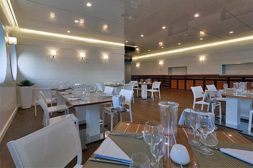 Yacht Club Marina Di Loano Ξενοδοχείο Εξωτερικό φωτογραφία