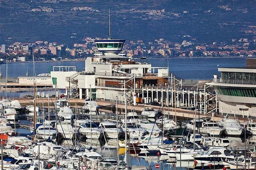 Yacht Club Marina Di Loano Ξενοδοχείο Εξωτερικό φωτογραφία