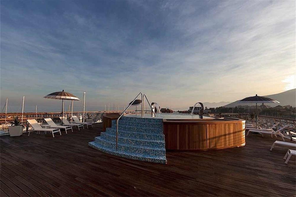 Yacht Club Marina Di Loano Ξενοδοχείο Εξωτερικό φωτογραφία