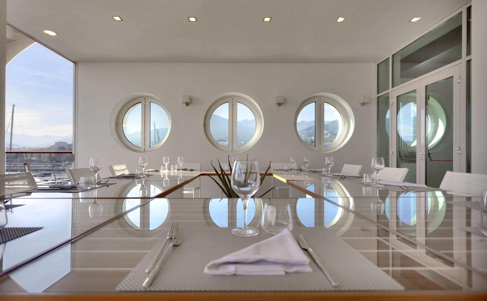 Yacht Club Marina Di Loano Ξενοδοχείο Εξωτερικό φωτογραφία
