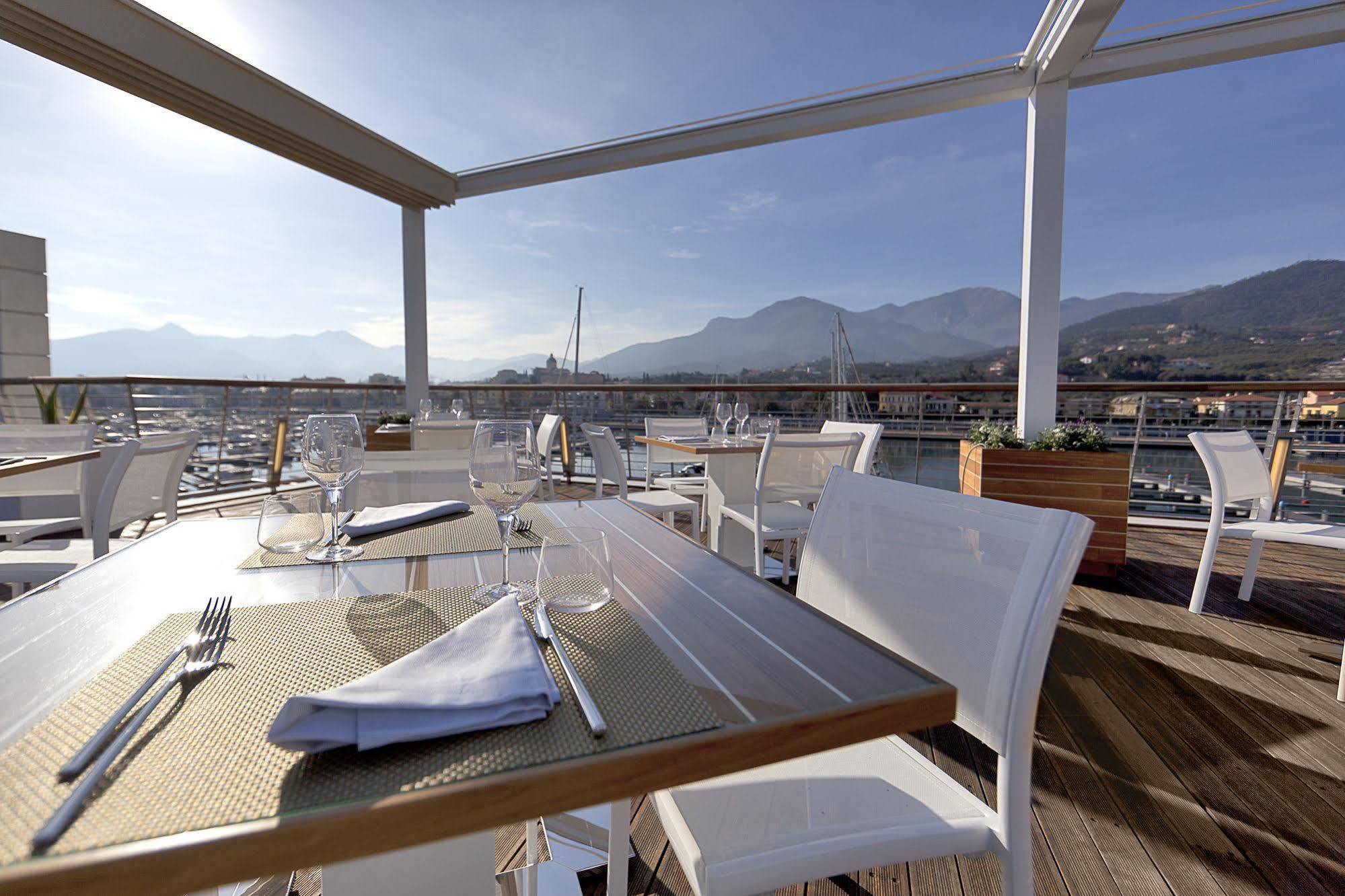Yacht Club Marina Di Loano Ξενοδοχείο Εξωτερικό φωτογραφία