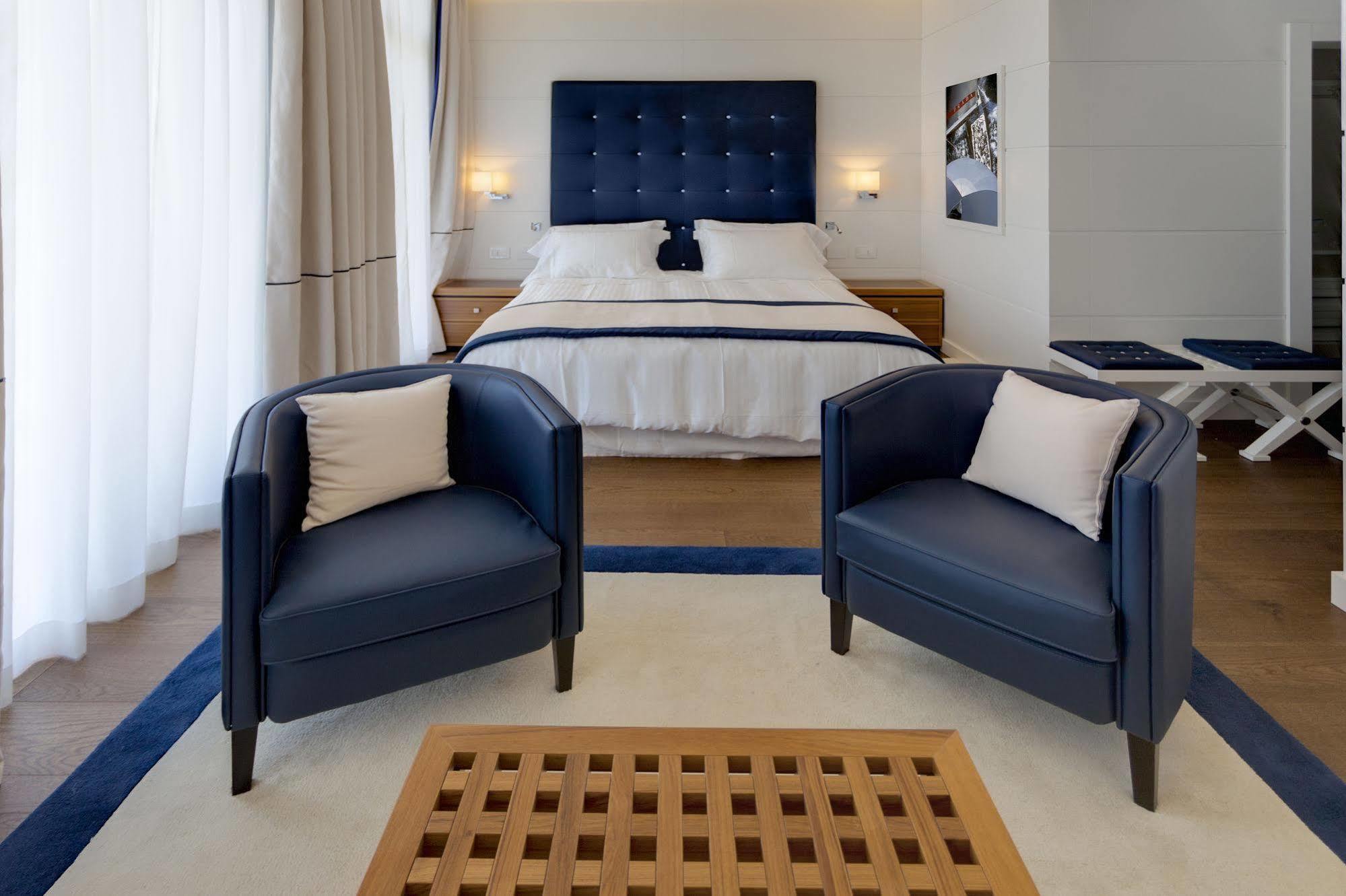 Yacht Club Marina Di Loano Ξενοδοχείο Εξωτερικό φωτογραφία