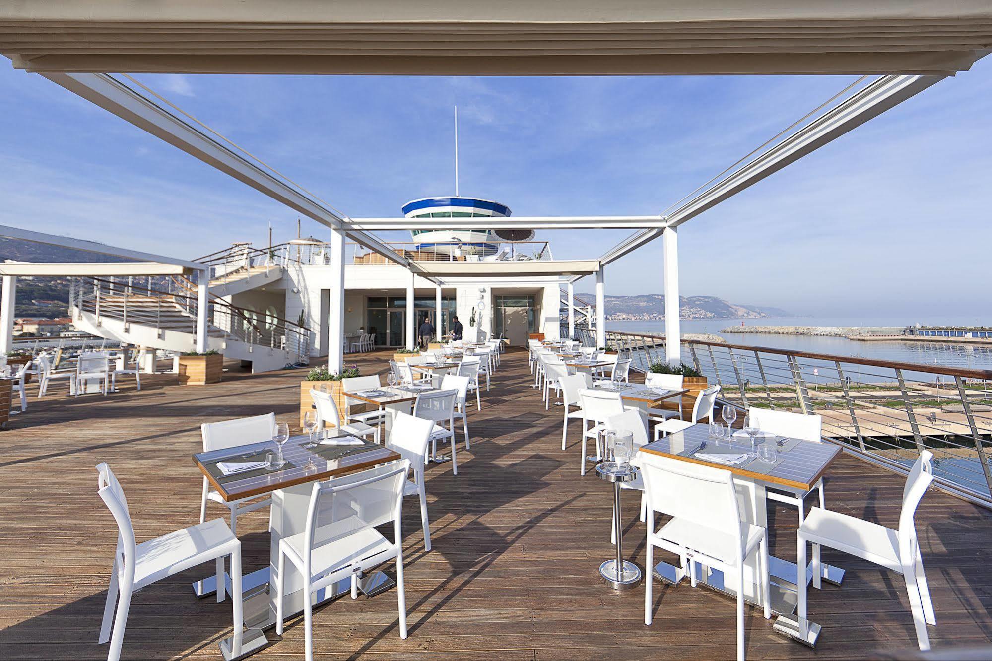 Yacht Club Marina Di Loano Ξενοδοχείο Εξωτερικό φωτογραφία